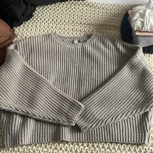 Crop ribbed knit sweater